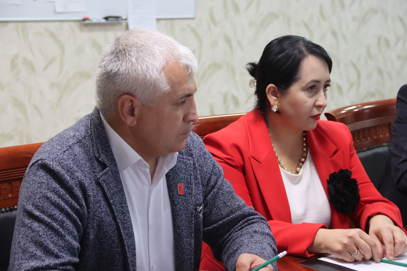 Все вопросы на контроле. Темирлан Абуталимов провел прием граждан в Хасавюртовском районе